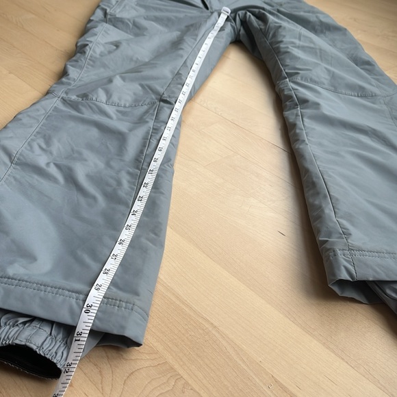 Columbia Insulated Women’s Snow or Ski Pant - Picture 7 of 14